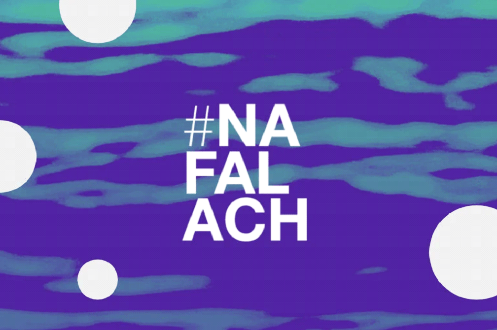 plakat festiwalu "#NaFalach", który odbędzie się w Poznaniu - kolory fioloetowy i zielony, napis białą czcionką