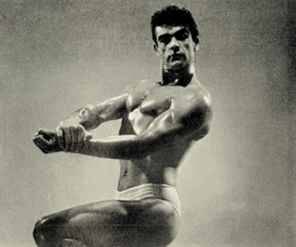 Sean Connery podczas zawodów kulturystycznych; źródło: thebarbell.com